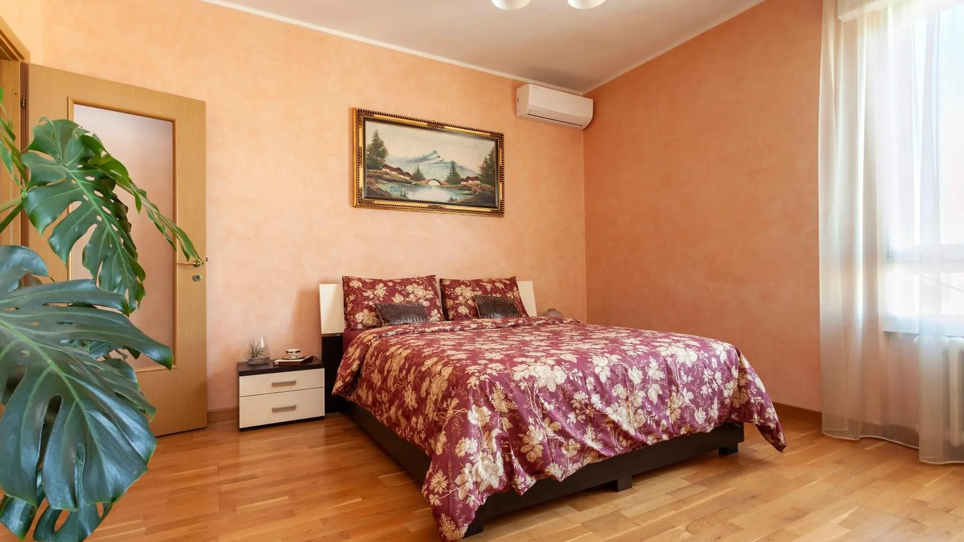 Two Spacious Bedrooms 1 Minute To Metro Stop Milan