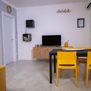 Appartamento La Casa Sul Naviglio Di Debora, Milano