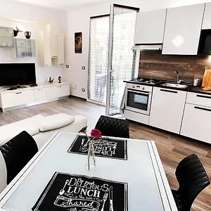 https://macaia.hotelitalianriviera.com